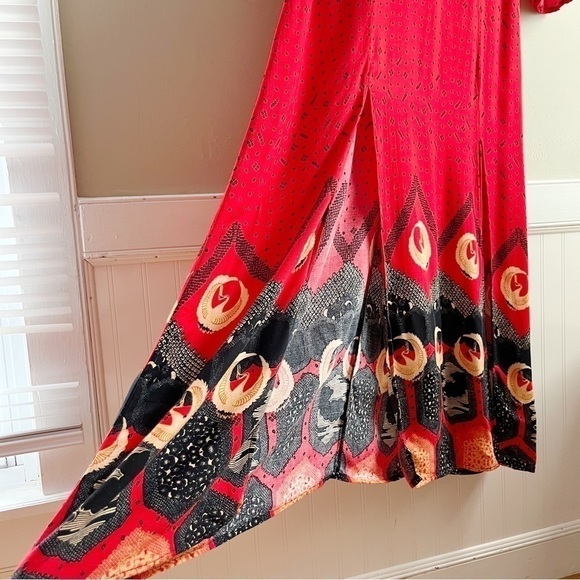 Minkpink Dancing Crane Long Sleeve V-Neck Maxi Dress in Red, Size Medium‎ - Picture 12 of 15